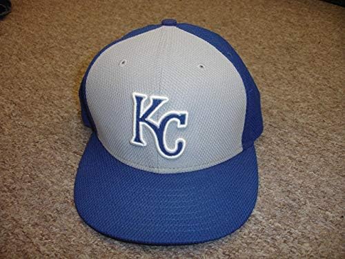 2015 dolaylarında Rafael Belliard Kansas City Royals Oyunu Kullanılmış Antrenörler Şapka boyutu 7 1/8-Oyun Kullanılmış MLB Şapkaları