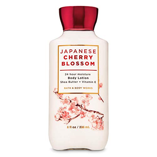 Banyo ve Vücut Japon Kiraz Çiçeği 24 Saat Nem Shea Yağı, Hindistan Cevizi Yağı ve E Vitamini ile Süper Pürüzsüz Vücut Losyonu